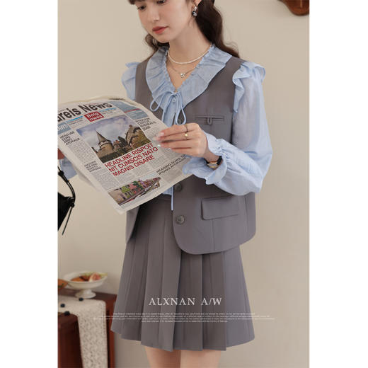 鹿向南《海盐汽水》秋季时尚马甲LXN31580 商品图3