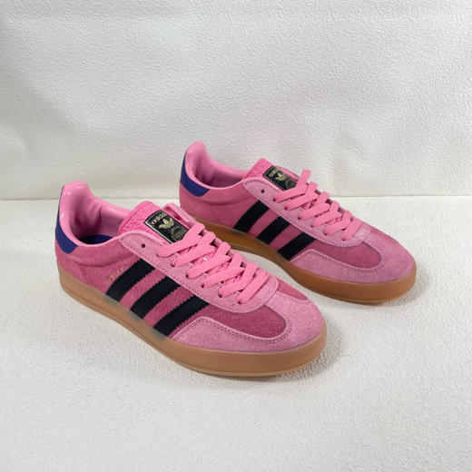 夏日特惠💰320 adidas originals Samba Handball Spezial OG 
此款以简约大方的造型设计，给人以随性休闲的时尚格调，穿着舒适轻便 商品图0