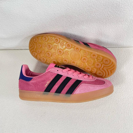 夏日特惠💰320 adidas originals Samba Handball Spezial OG 
此款以简约大方的造型设计，给人以随性休闲的时尚格调，穿着舒适轻便 商品图5