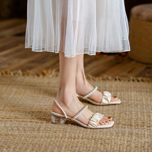 【预售5天】中跟粗跟法式百搭，仙女风珍珠两穿凉鞋SP&X1108 商品图0