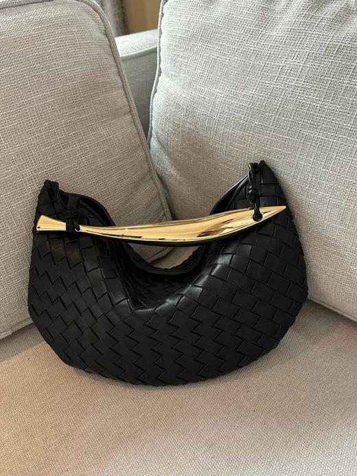 随便出入专柜！官网1.9万！bv 纯手工编织韩guo进口羊皮！！b/v沙丁鱼中号包手提腋下托特包沙丁鱼包 商品图1