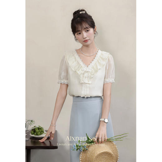 【6折秒杀】鹿向南「如梦令」法式短袖V领衬衫女夏季新款时尚设计感气质上衣L37828 商品图2