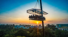 泰国普吉空中餐厅代订【DINNER IN THE SKY日落晚餐浪漫体验|高空俯瞰美景|夜间鸡尾酒会】