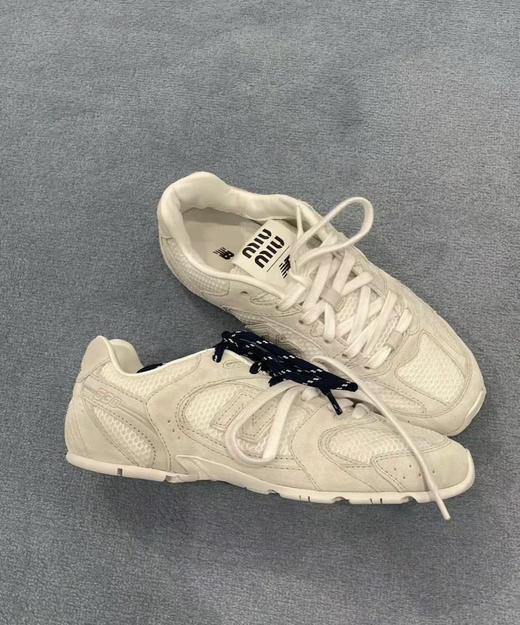 24鞋王 免带 牛逼的miu 联名复古运动休闲鞋 巨软糯舒适 准码 商品图3