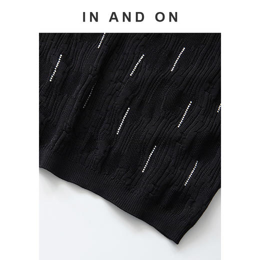 IN AND ON 星光 花瓣领烫钻绞花针织上衣54377 商品图5