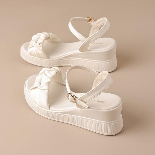 ZHR一字带坡跟凉鞋2024夏季新款休闲简约时装凉鞋高级百搭高跟鞋 商品图7