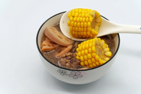 玉米排骨汤配炒米(位)