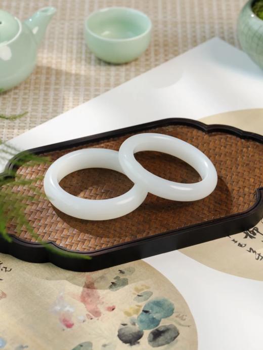 精品和田玉手镯 商品图0