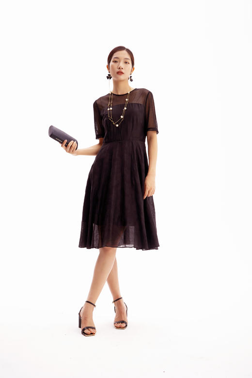 HJ2S19_漆黑色_连衣裙_春夏_复古网纱透视拼接收腰显瘦通勤气质连衣裙_高级女装_BERNIEELEN 伯妮斯茵 商品图13