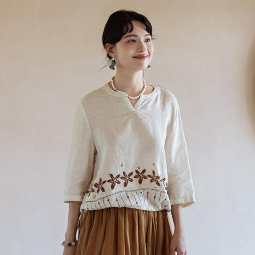 绽放401【甜茶系列·咖啡花】高支亚麻定位印花v领七分袖小衫T恤 商品图0