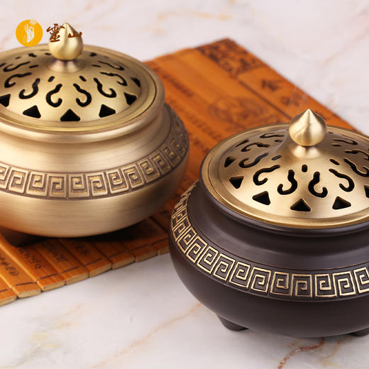 回纹三足香炉 商品图4