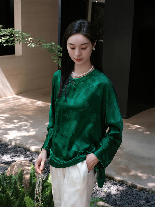 盛唐牡丹 |真丝提花蝶恋花偏襟上衣 商品图0