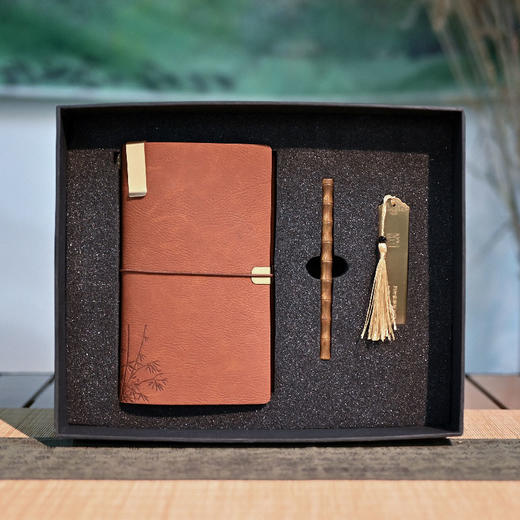 羽诗制造出品 刻竹成诗笔记本黄铜竹节笔黄铜书签礼盒套装 商品图4