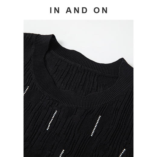 IN AND ON 星光 花瓣领烫钻绞花针织上衣54377 商品图3