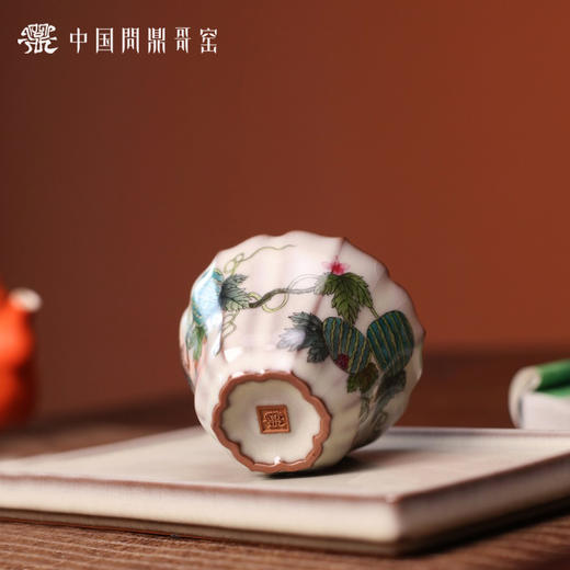 问鼎哥窑致巧款瓜棱杯（壁蔓玉团）（缺货） 商品图4