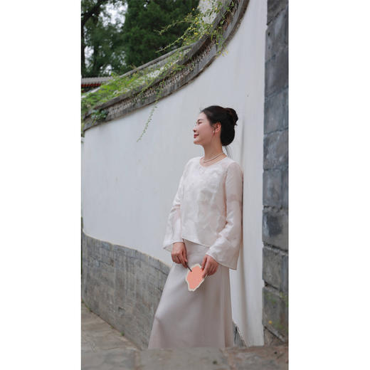 小羽-套装（圆领套头衫24708749-美人祭+吊带裙24718748-米汤娇） 商品图4