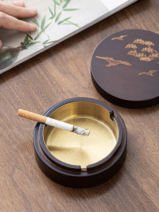 祥福烟灰缸中式创意轻奢带盖防飞灰家用客厅办公室竹制烟灰缸圆形烟灰缸（栗色） 商品图3