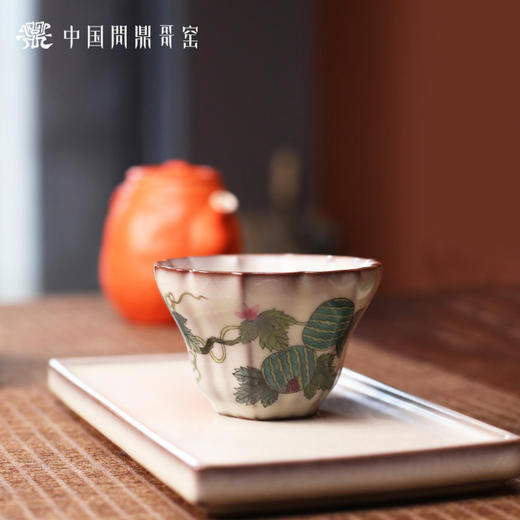 问鼎哥窑致巧款瓜棱杯（壁蔓玉团）（缺货） 商品图1