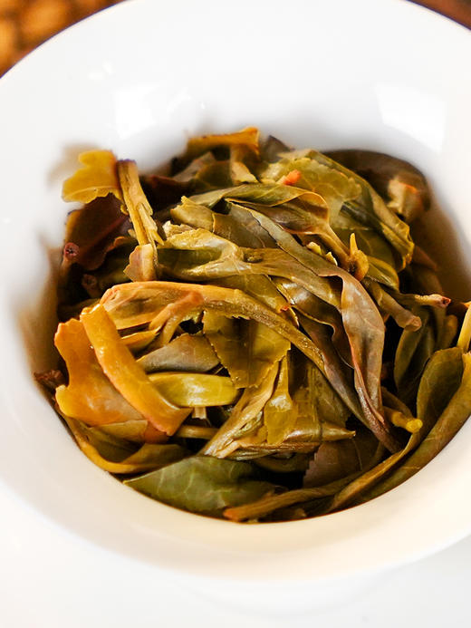 已售罄【烛龙】18年拼19年曼松古树茶 富有时间层次的滋味；断供两年！熟悉的味道回来了！一箱内含7饼 商品图4