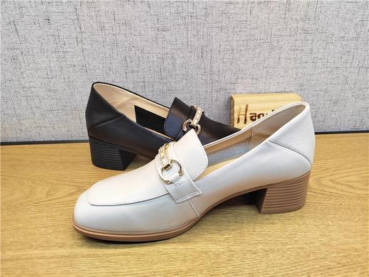 豪行春季新款22130166真皮时尚休闲女鞋单鞋皮鞋专柜正品大码 商品图1