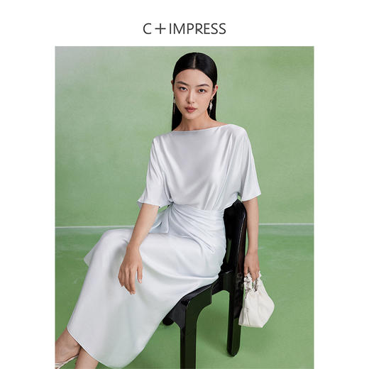 西嘉C+IMPRESS/西嘉静奢风中袖连衣裙女夏季醋酸一字肩围裹式腰间系带LYQ2402081 商品图1