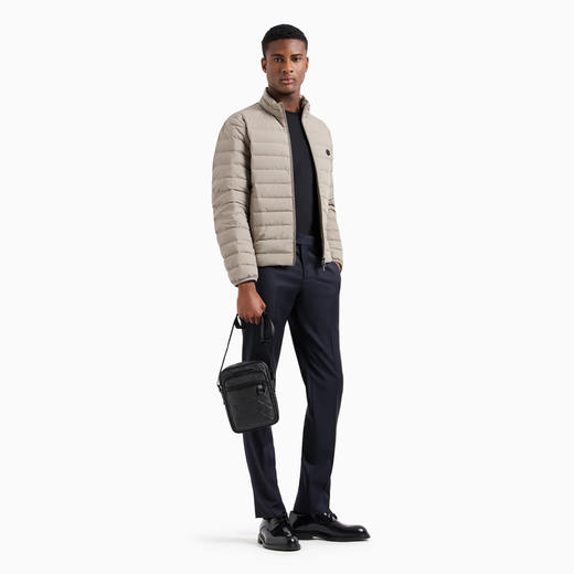 【一】EMPORIO ARMANI 阿玛尼 男士带微型徽标贴片针织圆领短袖T恤 黑色 8N1TQ6 1JRGZ 0999 商品图3