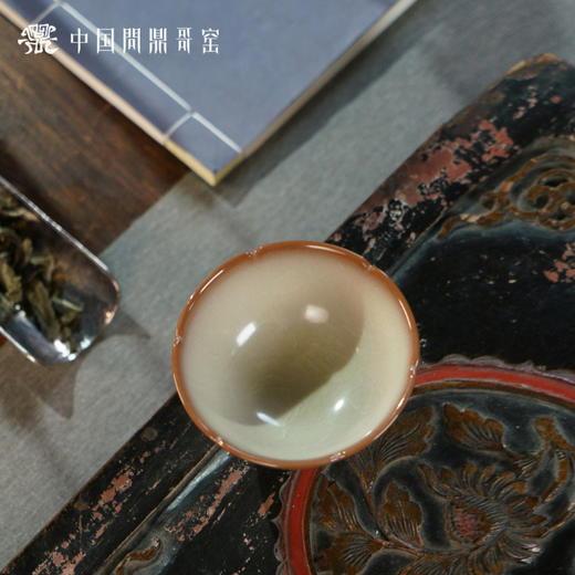 问鼎哥窑致巧款含露杯（春深迷蝶） 商品图2