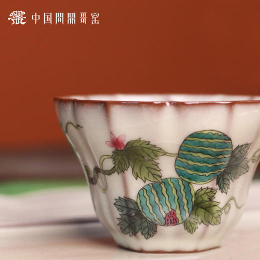 问鼎哥窑致巧款瓜棱杯（壁蔓玉团）（缺货） 商品图3