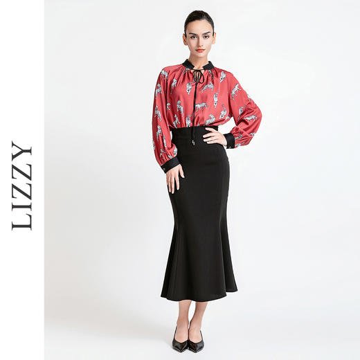 LIZZY 复古时尚洋气动物印花重磅真丝水滴领撞色立领女衬衫7939 商品图1