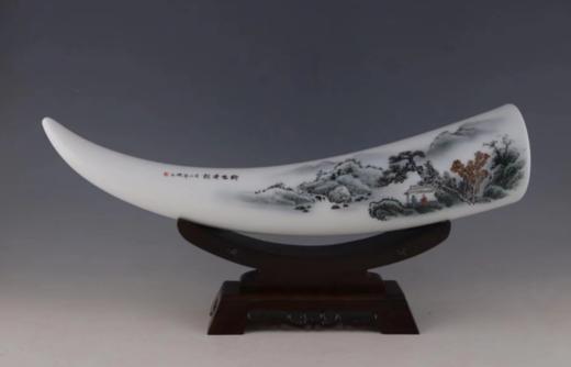 釉下五彩对坐清谈象牙瓶 商品图0