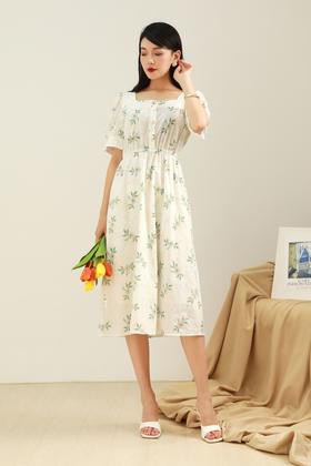 L.Fleuri 方领淡雅花朵连衣裙 12800