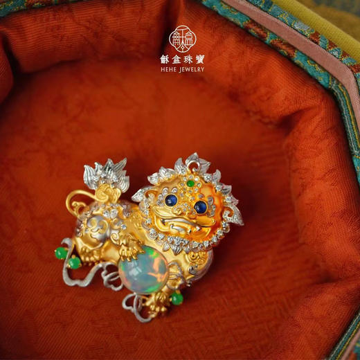 龢盒原创 有球必应，招财瑞狮胸针吊坠二用 商品图0