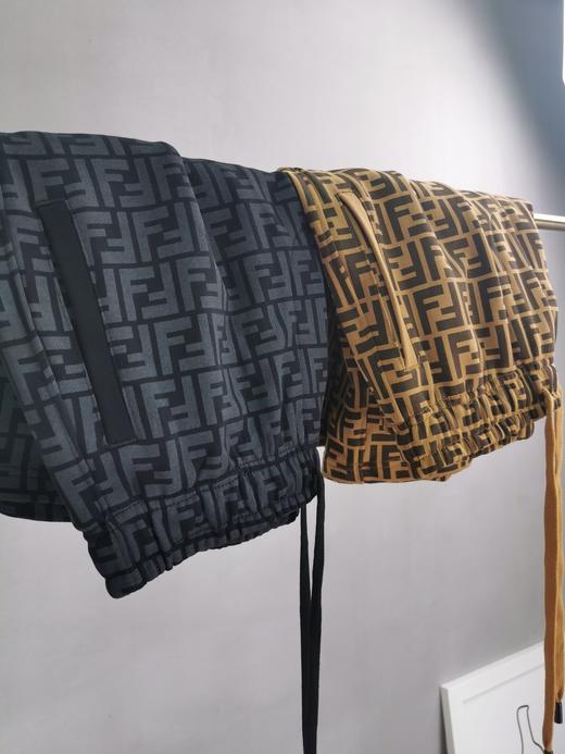 FD 2024夏季新款 满印双F图案 经典休闲短裤/中裤/五分裤 Z-11757 商品图0