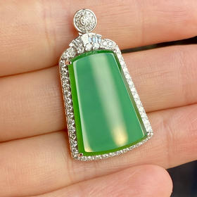 18K白金翡翠满钻吊坠--无事牌16*23mm