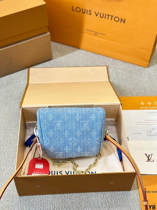 点此购买 LV Mini Bumbag 迷你牛皮腰包 sj 290823 商品图4