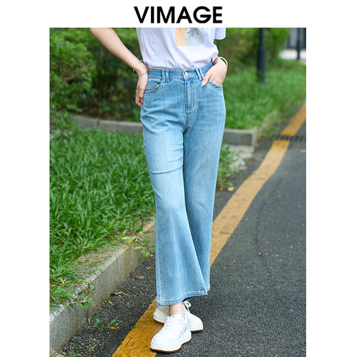 VIMAGE纬漫纪时尚高腰百搭显瘦经典蓝色微喇牛仔裤夏季新款VB2405306 商品图2