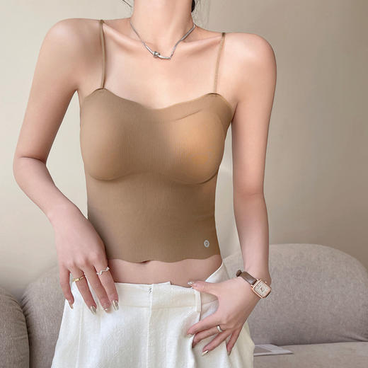冰丝无痕带胸垫一体杯打底吊带背心女西装内搭春夏季辣妹修身上衣 商品图2