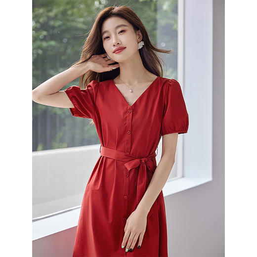 【1件69折】熙世界高级感红色连衣裙夏季新款休闲复古系带收腰V领衬衫裙子 商品图3