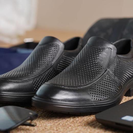 SaCha 男士冲孔洞洞皮鞋 鞋面牛皮 内里猪皮 质感皮面/柔韧软底/舒适行走 3-3.5cm跟高上脚轻松 橡胶大底防滑耐磨 商品图11