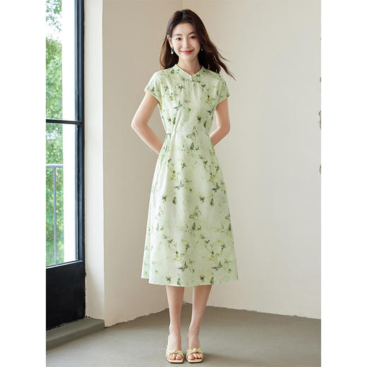 【专属特价】熙世界2025夏新款女装新中式国风花卉蝴蝶印花连衣裙改良旗袍裙 商品图4