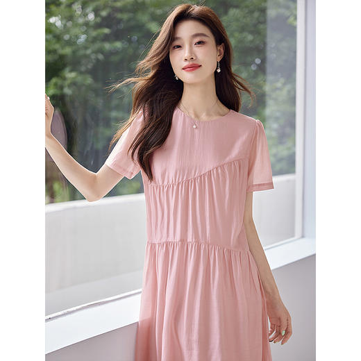 【五折购】熙世界薄荷曼波粉色天丝连衣裙宽松遮肉圆领初恋裙子2025夏新款 商品图3