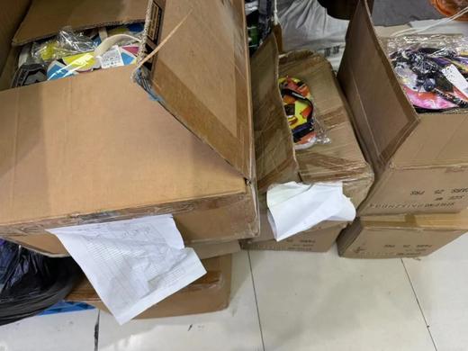 原单特价！夏季男士人字拖 沙滩户外休闲时尚夹脚凉拖 商品图0