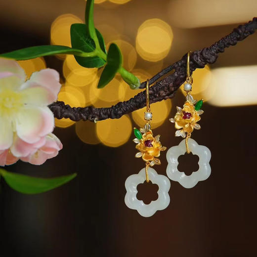 龢盒原创 似水流年，如花美眷 和田白玉牡丹花耳坠 商品图0