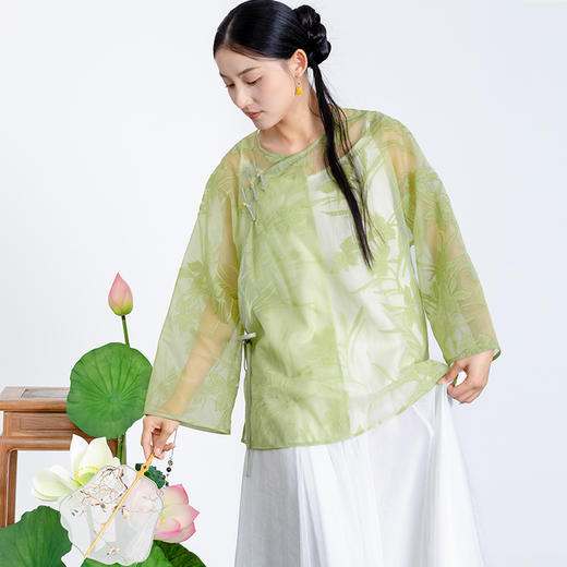 2024新款烧花斜襟防晒斜襟上衣B240972 商品图0