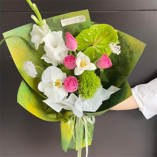 好运莲莲--夏日荷花花束 商品图0