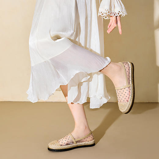 西遇网纱渔夫鞋女新款秋季法式波点草编透气平底一脚蹬单鞋V0047260 商品图2