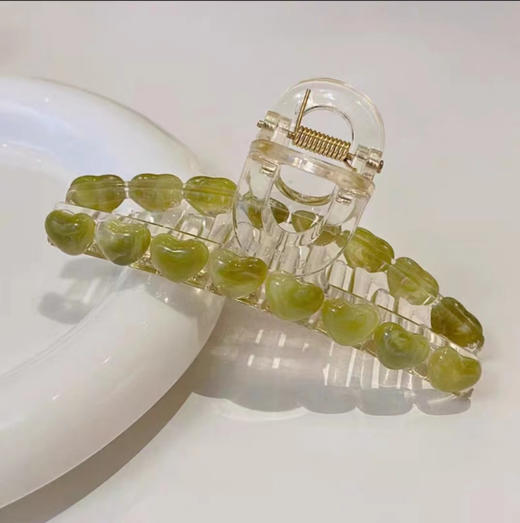 【清新甜美ins抓夹】韩国ins爱心发夹 后脑勺优雅抓夹 鲨鱼夹 夏季简约 发卡夹子头饰-QQ 商品图8