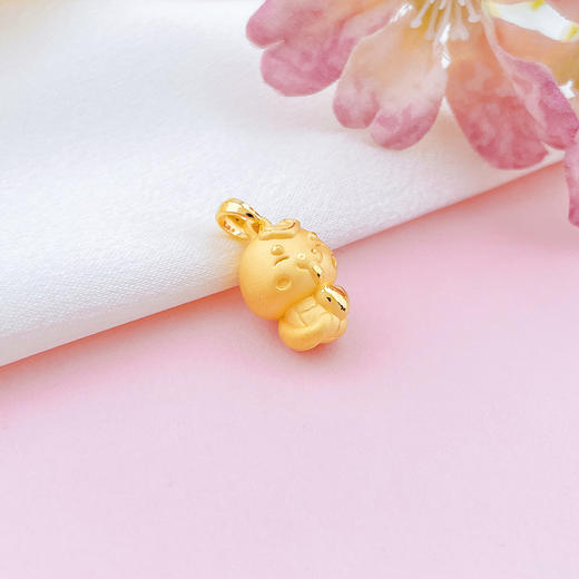 【限时7.5折】【定价黄金】足金 #儿童/宝宝 #蛇年新品 【精品】3D硬金空心蛇年生肖爱心心形蛇宝宝吊坠(AR3DDZ00099)（预售产品下单后不退款不退货不换货不补差价） 商品图2