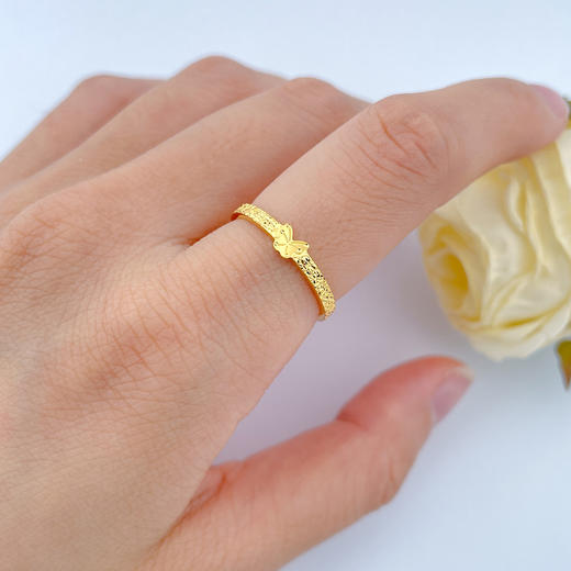 【限时克减150元】足金999 #小红书 #固口戒指 #碎碎冰 （足金999字印）5G黄金实心蝴蝶圈戒线戒(5GJZ00821)（预售产品下单后不退款不退货不换货不补差价） 商品图2