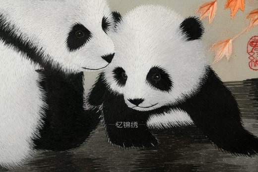 蜀绣双面绣—枫叶双熊猫 商品图3